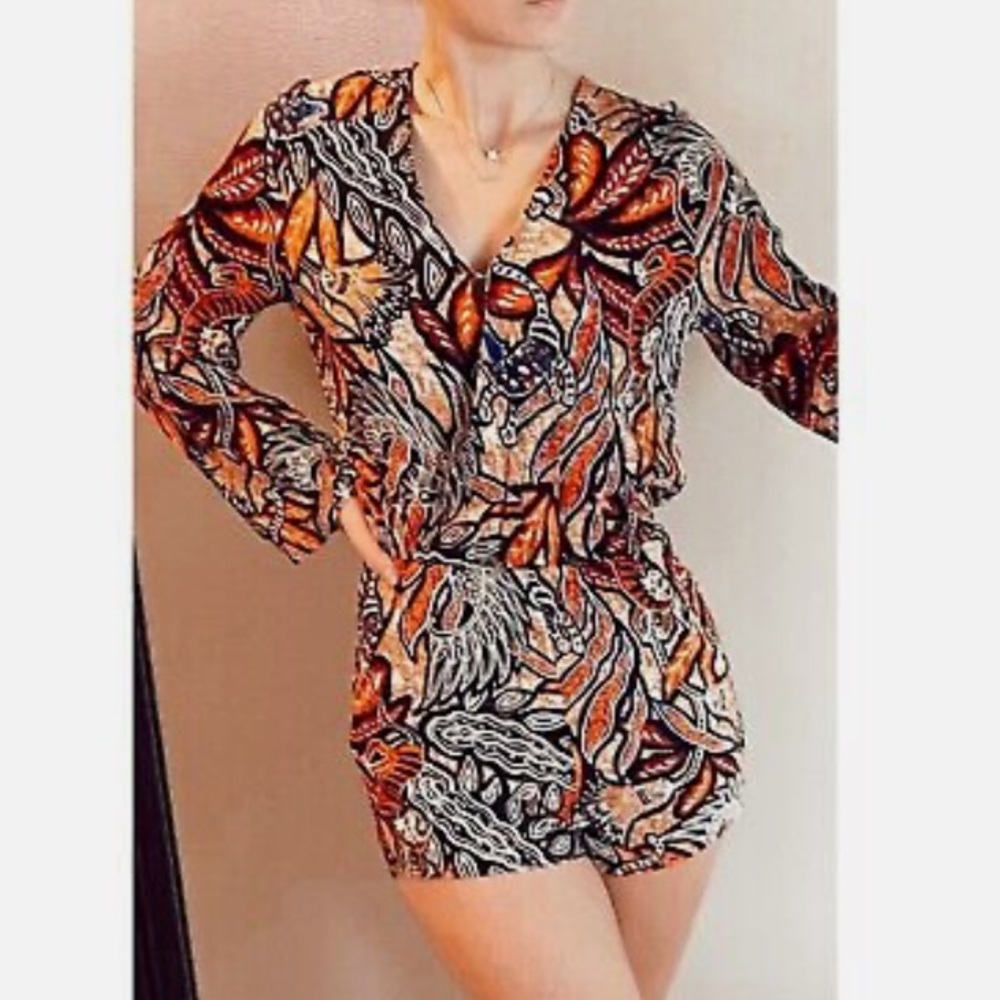 H&M long sleeve shorts patterned romper size 6